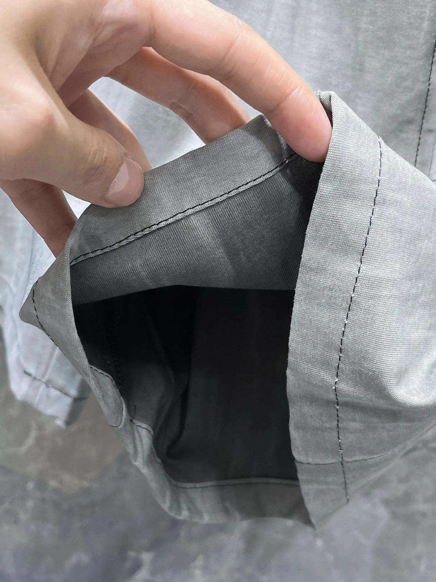 Balenciaga's three-standard complete 2026 summer New Arrival men's casual shorts, advanced custom-made Breathable fabric, Breathable fabric, extremely stretchy and comfortable, impeccable details, top-grade accessories, original logo design concept, delicate and soft feel! The upper body shape is awesome! Size: M-XXXL Please state your height and weight when ordering